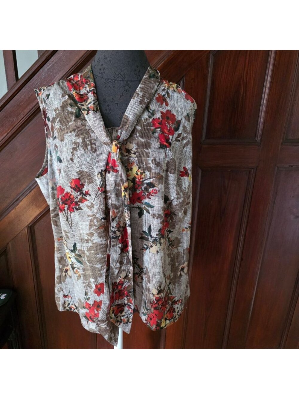 Talbots Floral Sleeveless Blouse With Tie Neck Detail Womens 1X Brown & Red